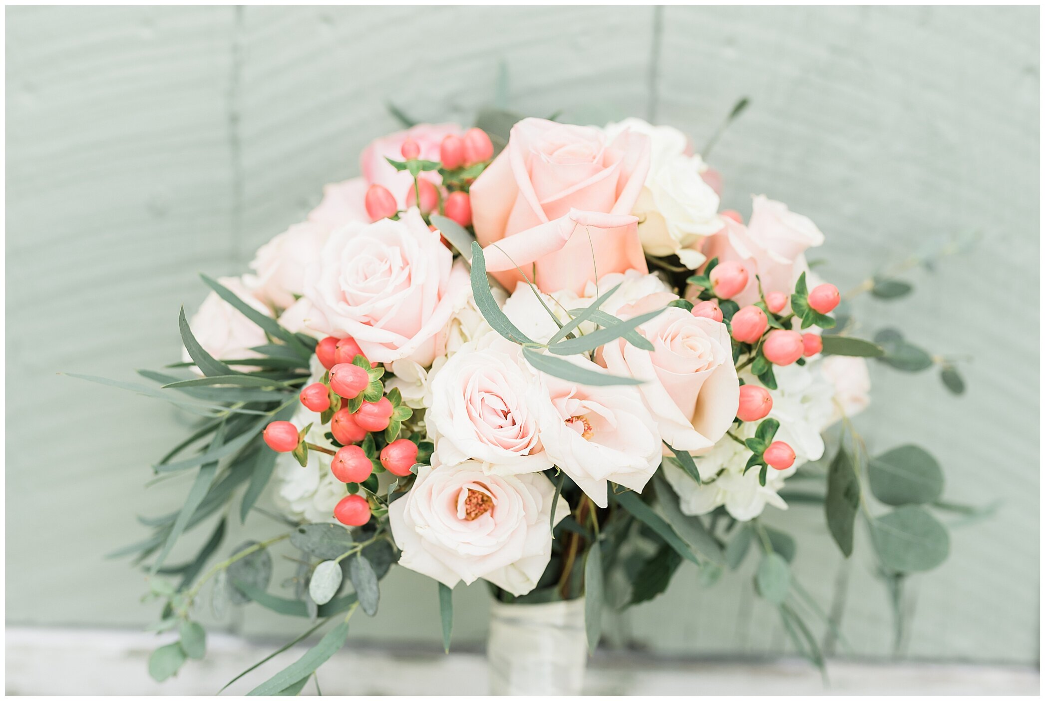 pale pink roses for fall wedding bouquet 
